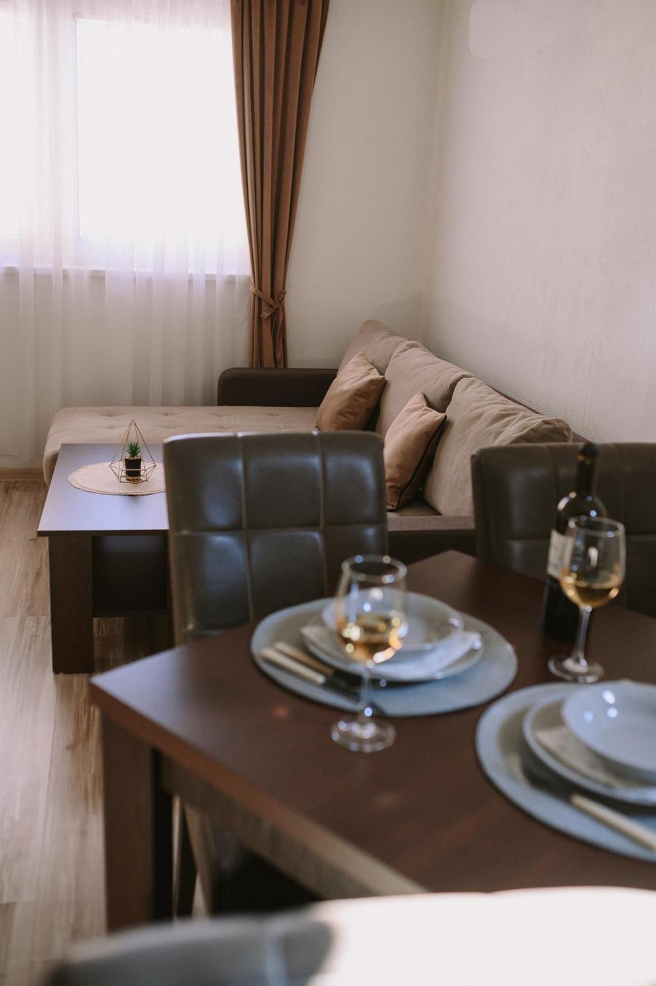 Matino Apartments 3 Valjevo Rum bild